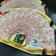 日本「牛匠岩手」A4名牌黑毛和牛三角小排(壽喜燒薄片）